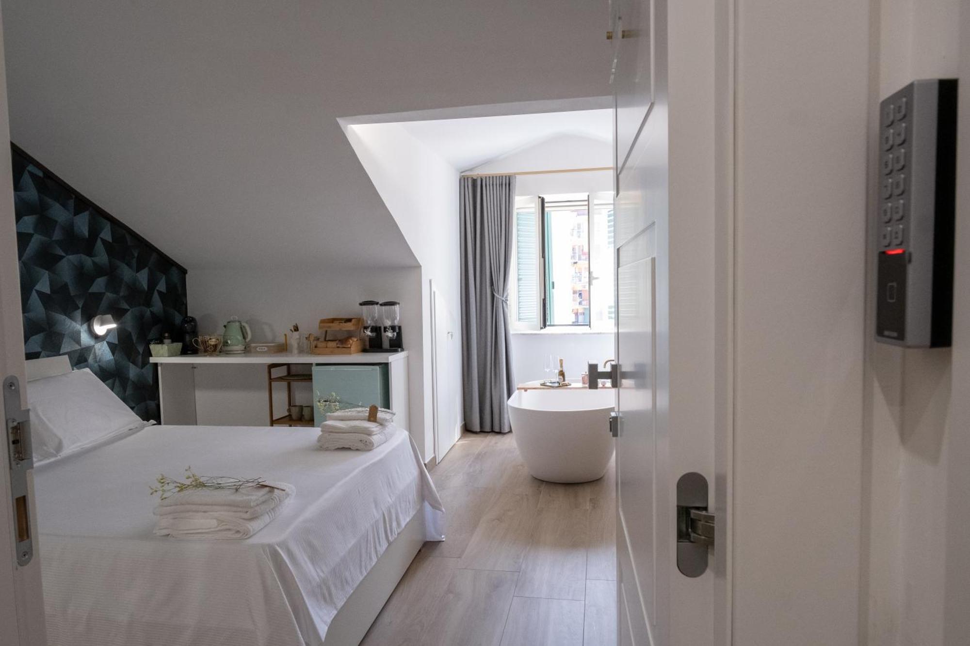 Coraline Deluxe Rooms Castellammare di Stabia Exterior foto