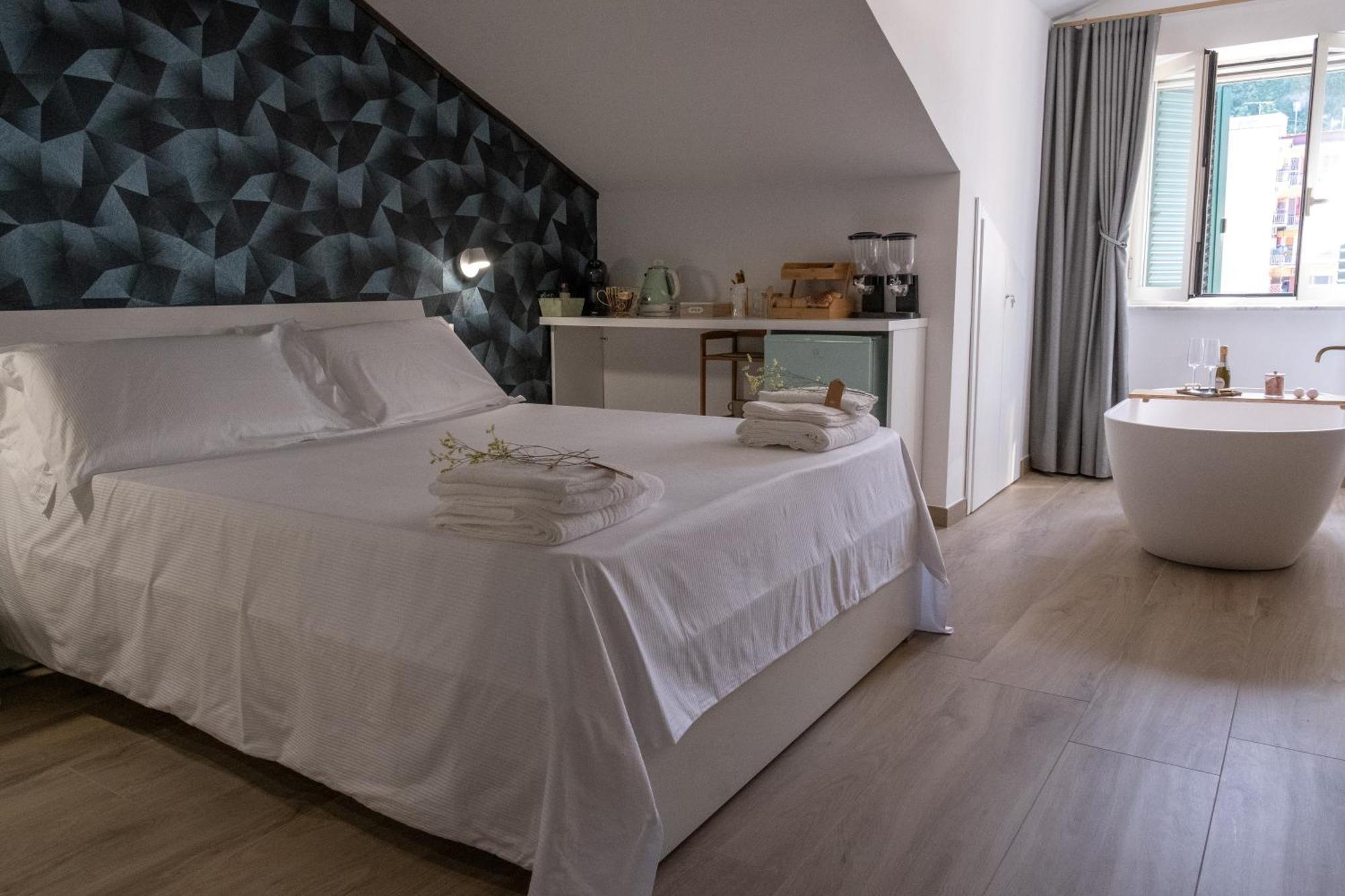 Coraline Deluxe Rooms Castellammare di Stabia Exterior foto