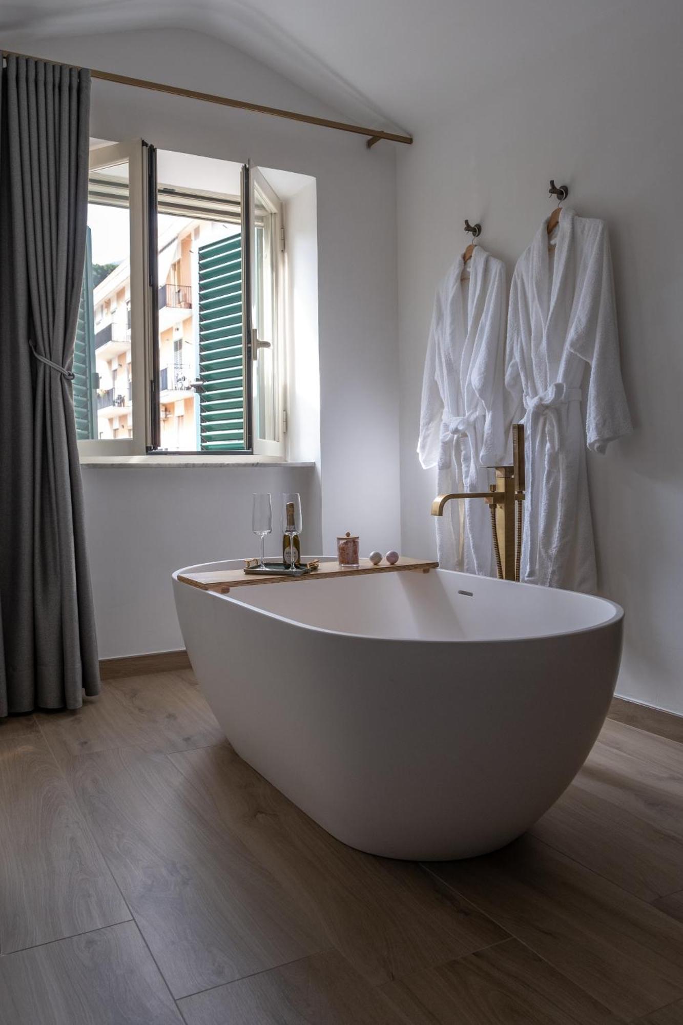 Coraline Deluxe Rooms Castellammare di Stabia Exterior foto